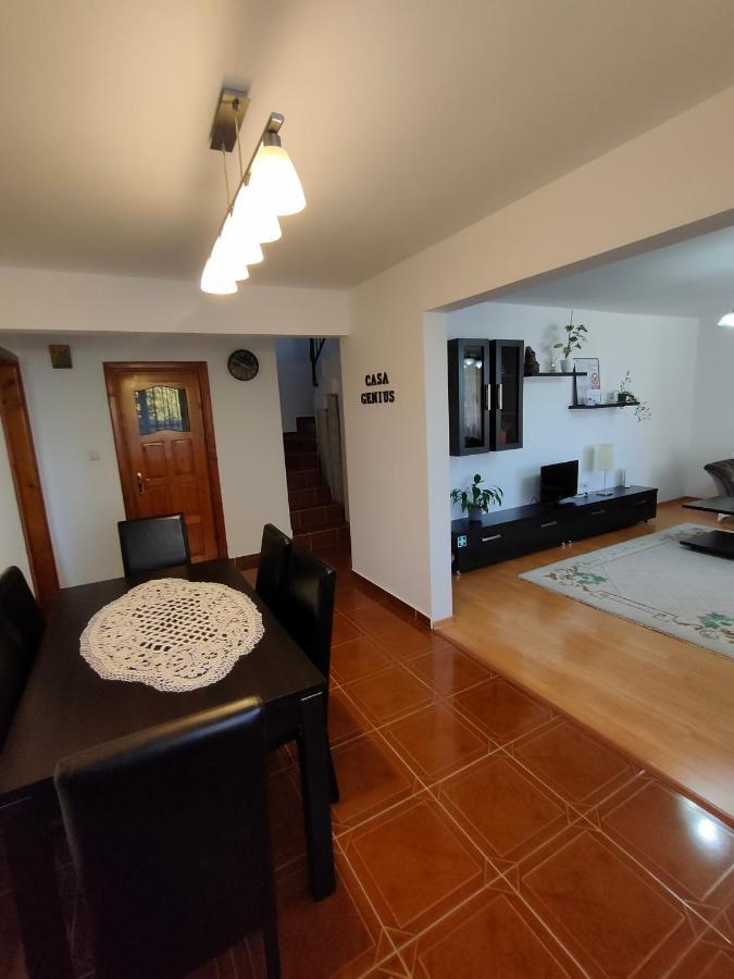 "Apartament"-Casa Genius 普洛耶什蒂 外观 照片